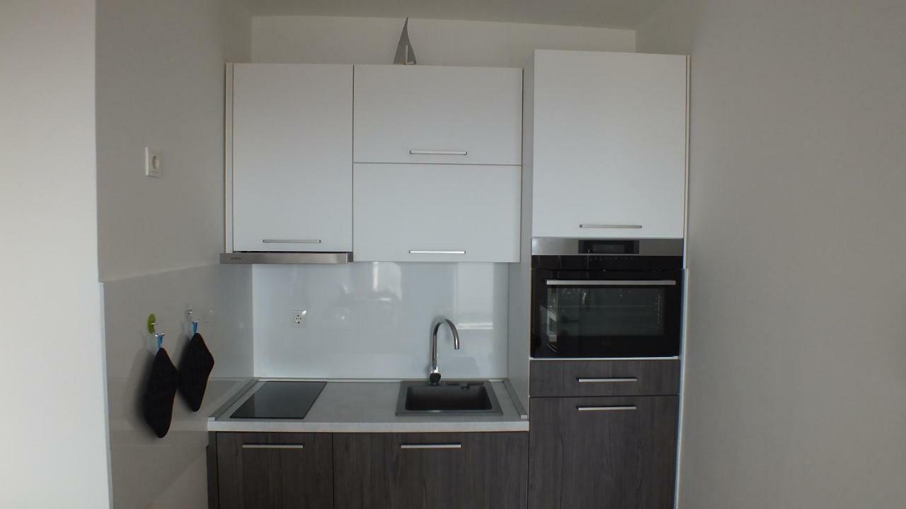 Apartment Paulina Novalja Extérieur photo