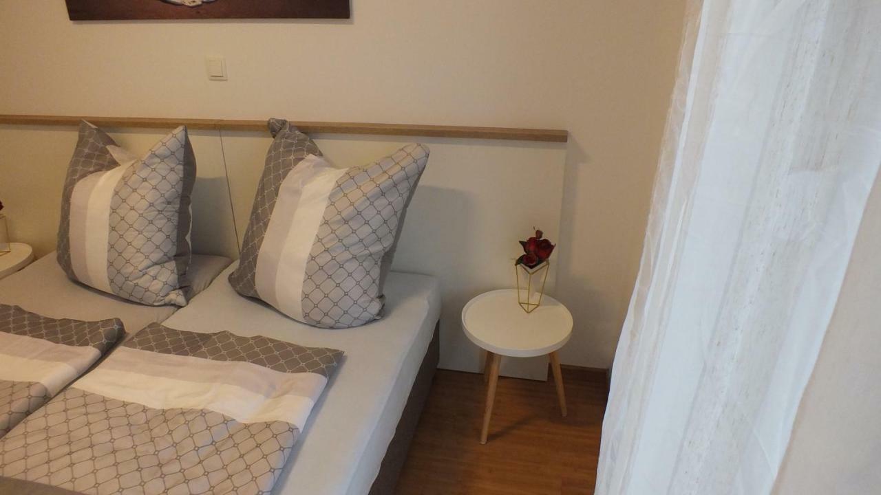 Apartment Paulina Novalja Extérieur photo