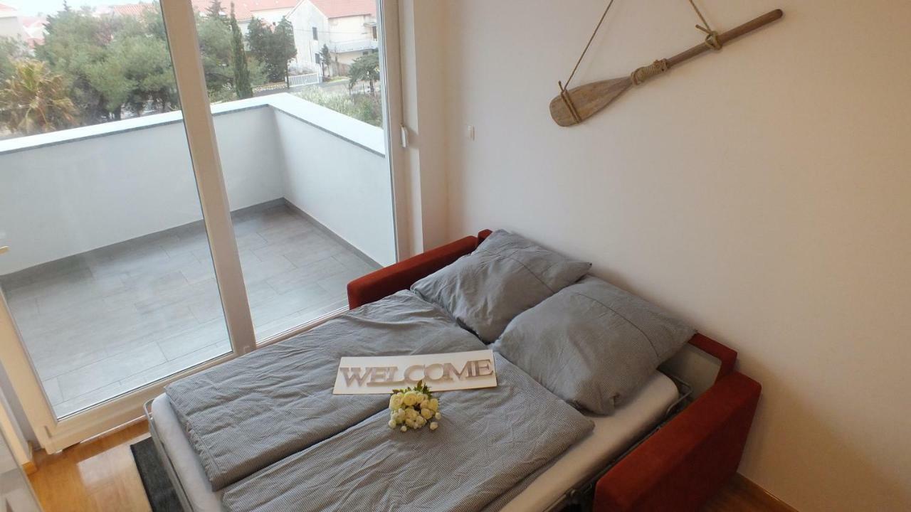 Apartment Paulina Novalja Extérieur photo